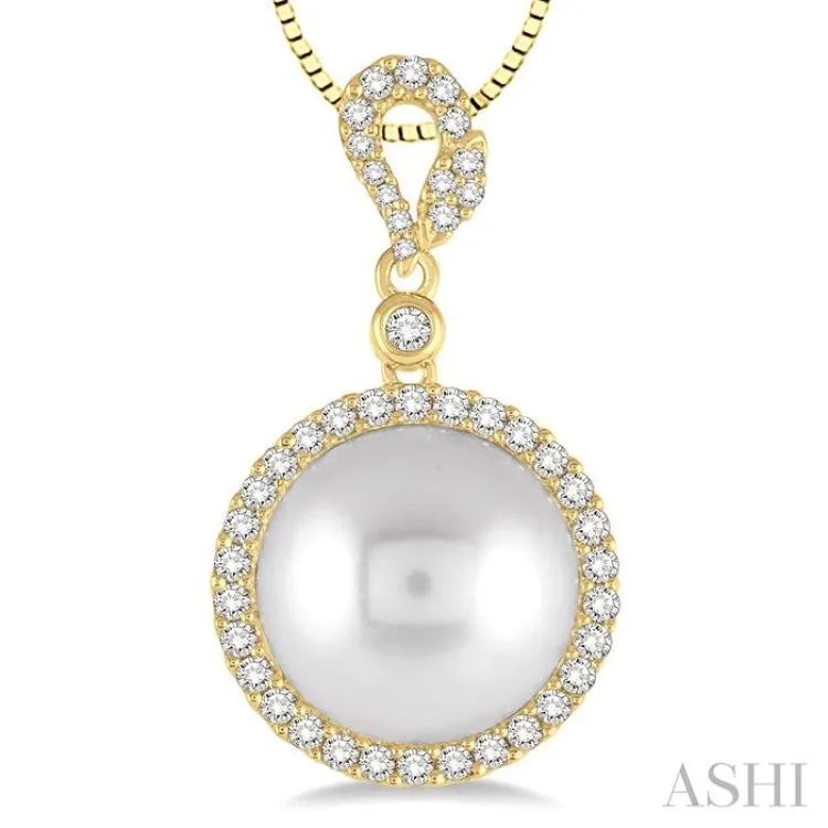 12x12MM Cultured Pearl and 3/8 Ctw Round Cut Diamond Pendant in 14K Yellow Gold with chain