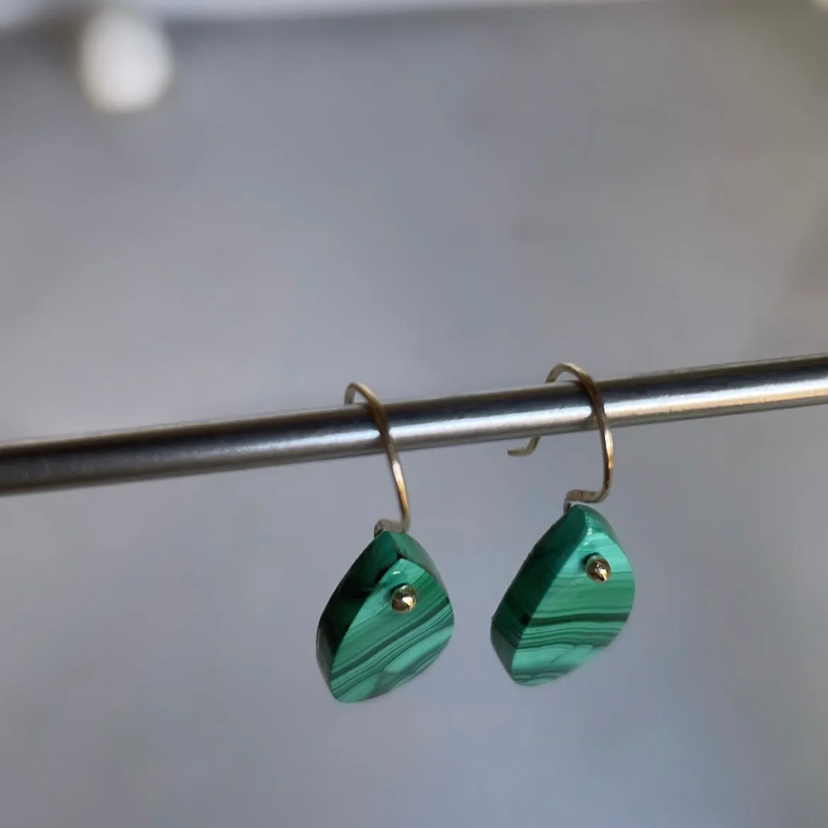 14k Midi teardrop malachites