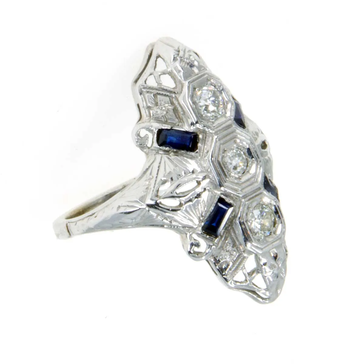 1920s Sapphire & Diamond Filigree Ring