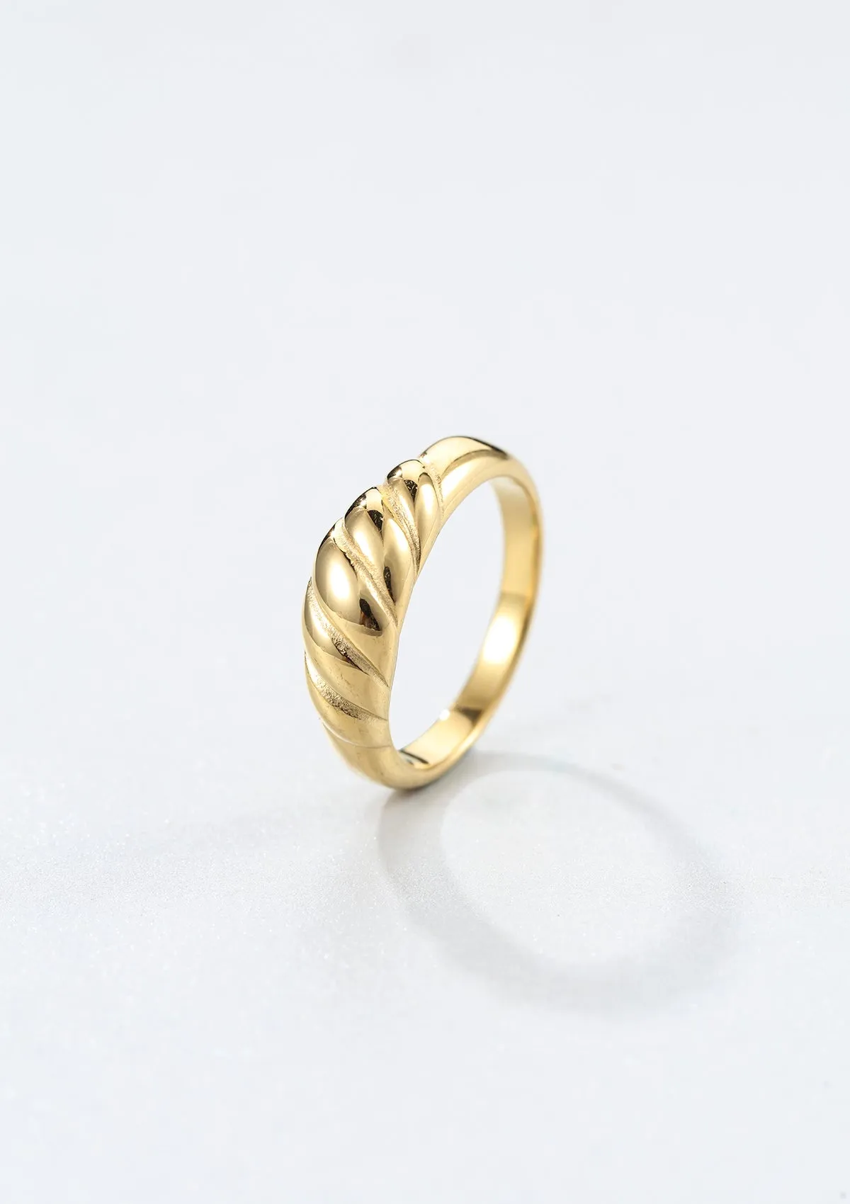 Croissant Dome Ring Gold