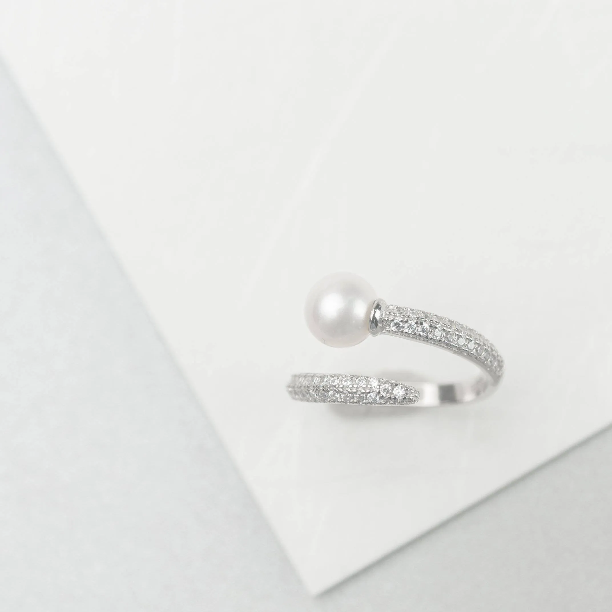 Elegant Freshwater Pearl Ring WR00023