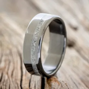 "VERTIGO" - MOONSTONE WEDDING RING - BLACK ZIRCONIUM - SIZE 9 1/2