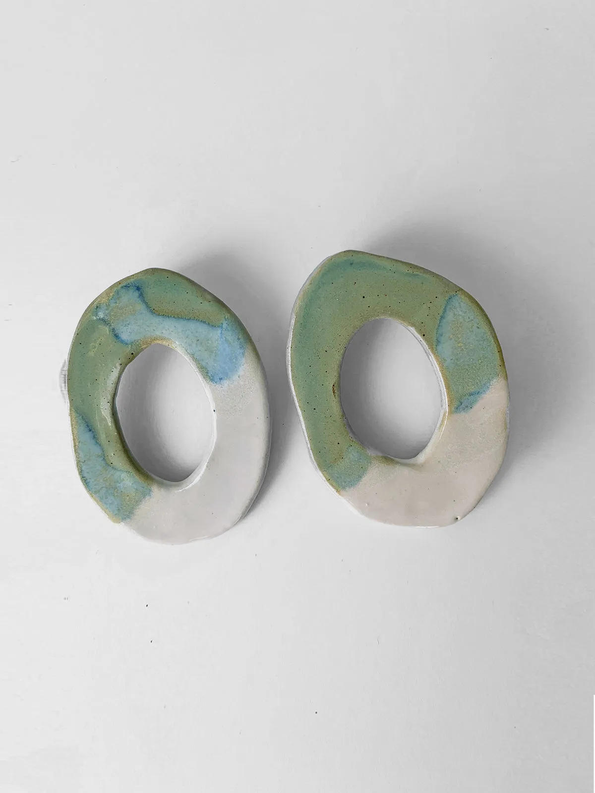 REEM ceramic stud earring