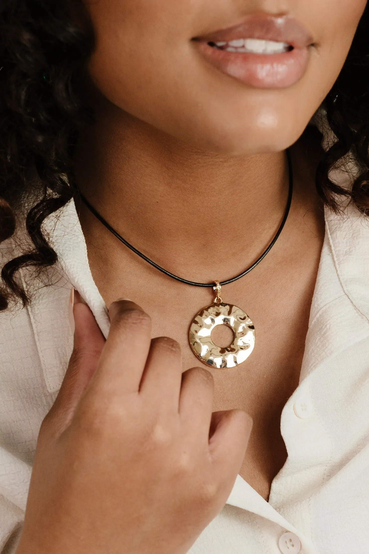 Statement Hammered Circle Cord Necklace