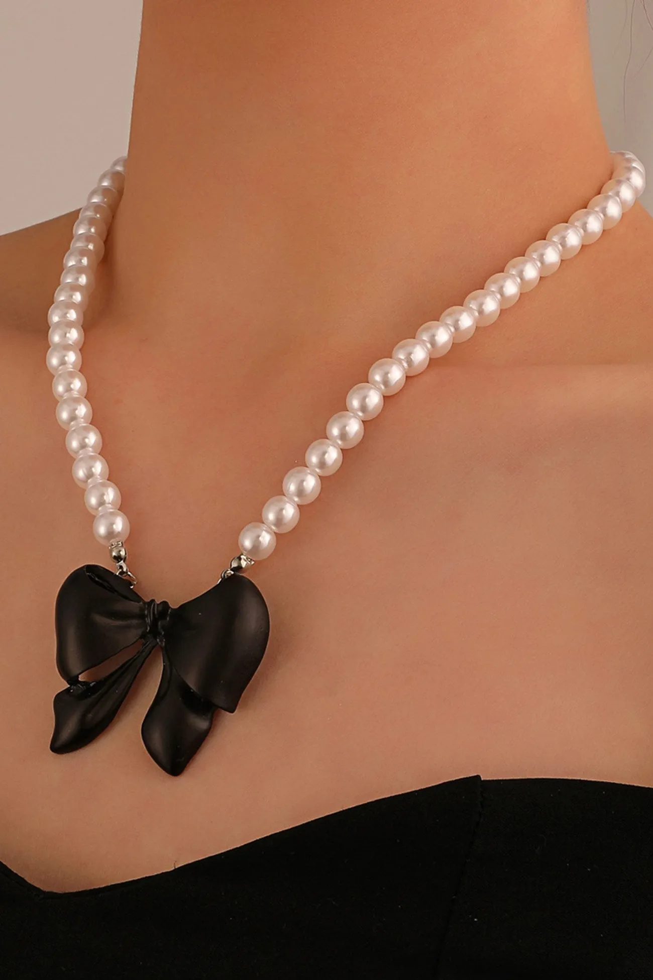 TastyHottie - Pearl Bow-tie Pendant Necklaces