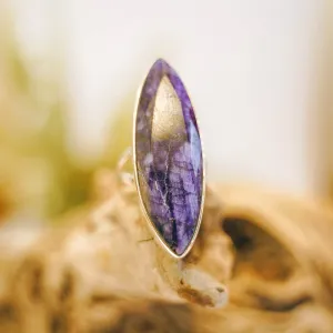 Teres Sapphire Unique Cutstone Eye Sterling Silver Ring