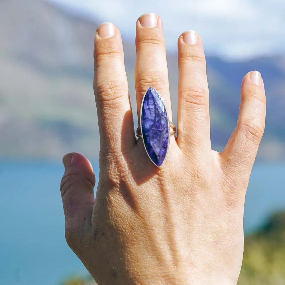 Teres Sapphire Unique Cutstone Eye Sterling Silver Ring